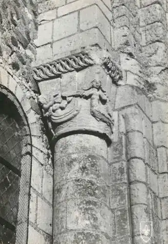 France eglise de Cunault chapiteau de la Tentation
