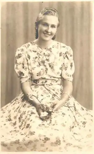 Lady posing 1939