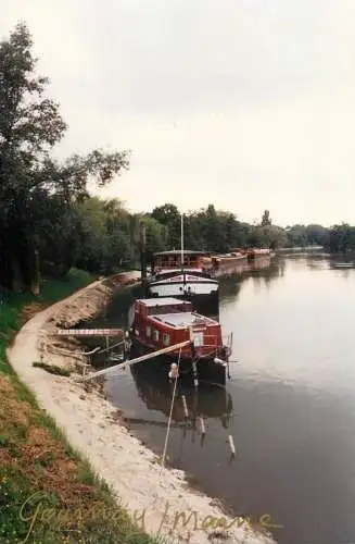 France Gournay-sur-Marne river scenery boat