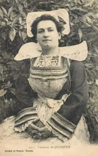 Folklore France Costume de Quimper