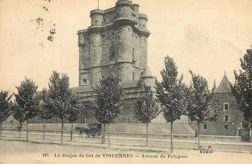 France Paris Vincennes Le donjon du fort - Avenue du Polygone
