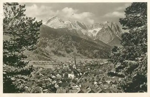Germany Garmisch-Partenkirchen mit Zugspitzmassiv