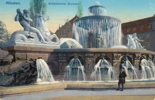 Germany postcard Munchen Wittelsbacher Brunnen