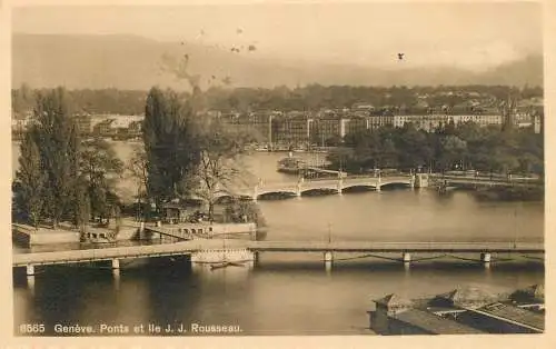 Switzerland postcard Genève ponts et ile J.J. Rousseau