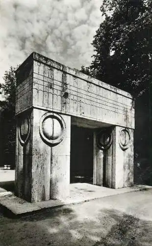 Romania Targu-Jiu Poarta Sarutului de C. Brancusi