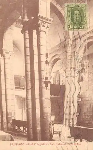 Santiago Real Colegiata de Sar. Columnas inclinadas