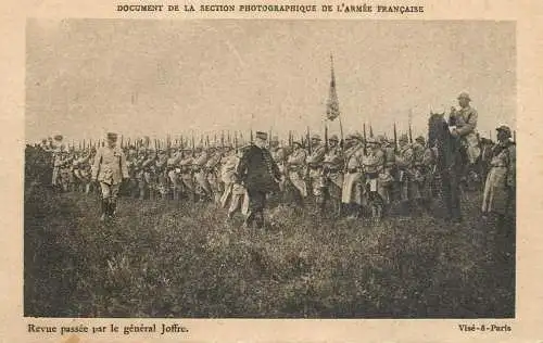 Revue passee par le general Joffre