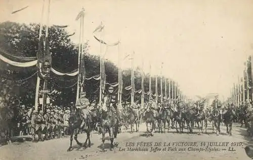 Le Marechaux Joffre et Foch Champ-Elysees parade