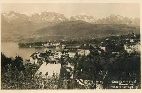 Austria Gmunden Salzkammergut mit dem Hollengebirge