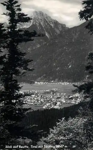 Austria Blick auf Reutte, Tirol mit Sauling