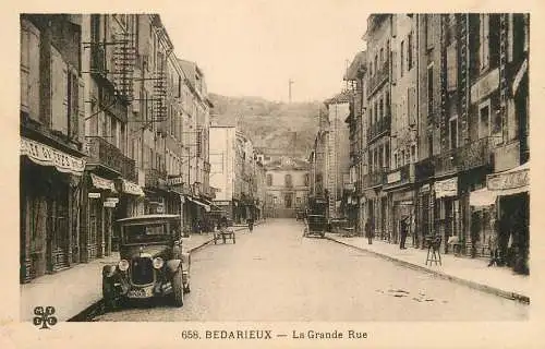 Bédarieux grande rue voiture classique