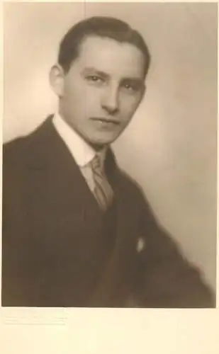 Men portrait vintage photo postcard elegant man Ernst Wermbreker