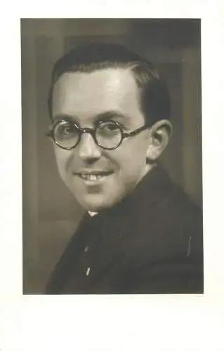 Men portrait vintage photo postcard elegant man with glasses
