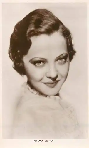 Cinema film starlet actress Sylvia Sidney