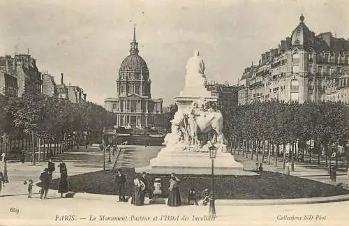 France Paris le monument Pasteur et l'Hotel des Invalides
