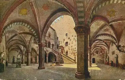 Italy Florence Palazzo del Podesta cortile interno