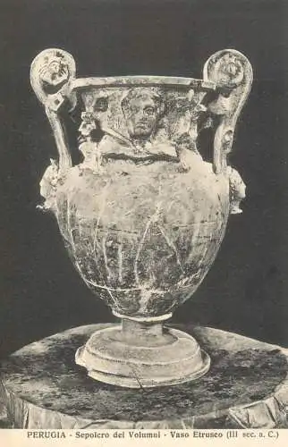 Italy Perugia sepolcro dei Volumni Vaso Etrusco