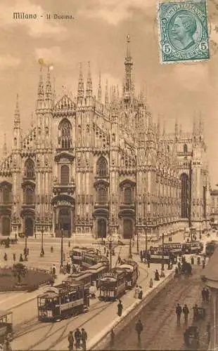 Italy Milano il duomo tram