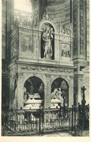 Italy La Certosa di Pavia il sepolcro