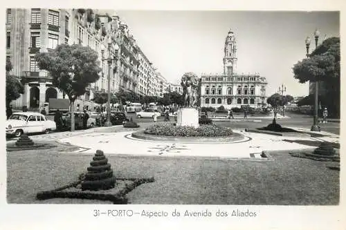 Portugal Porto aspecto da Avenida dos Aliados