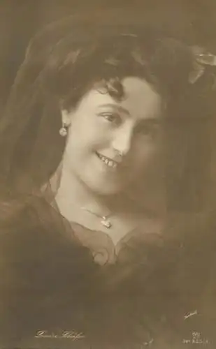 Louise Schäfer