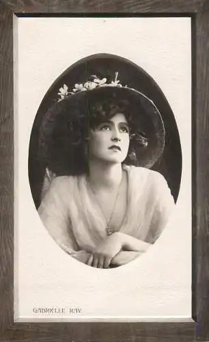 English stage actress, dancer and singer Edwardian era lovely starlet Miss Gabrielle Ray hat