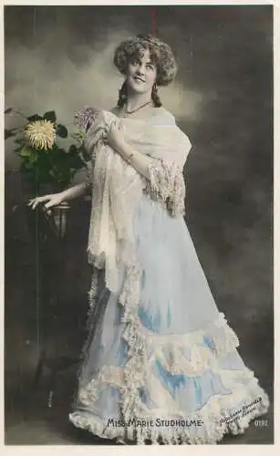 English actress and singer of the Victorian and Edwardian eras glamour Marie Studholme