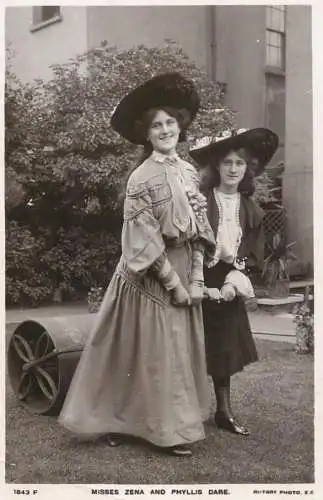 Edwardian starlets Misses Zena and Phyllis Dare
