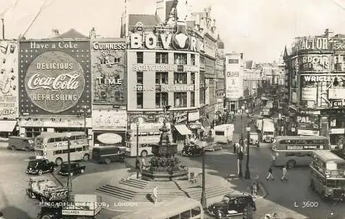 United Kingdom England London Piccadilly Circus bus