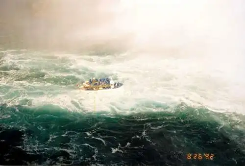 Niagara Falls boat trip
