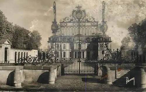 Champs sur Marne la grille du chateau