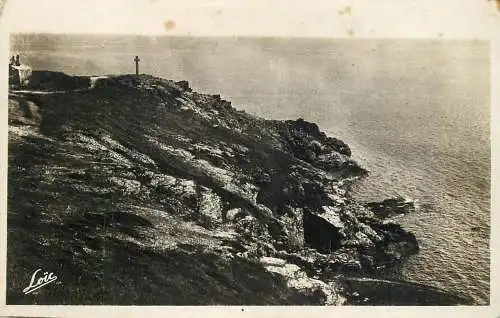 SAINT-GILDAS-DE-RHUYS pointe et croix du Grand Mont