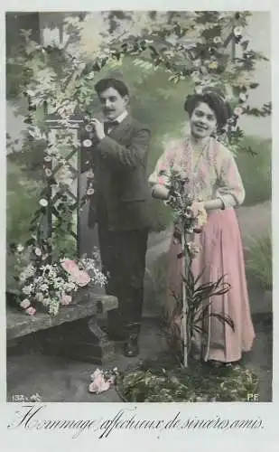 Romantic couple greetings postcard coiffure elegance hommage sinceres