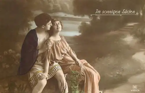 Postcard cpa amoreux romantic couple love idyll coiffure roman costumes im sonnigen suden