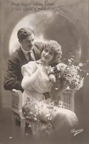 Postcard cpa amoreux romantic couple love idyll coiffure elegance smile bouquet