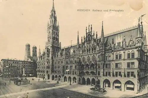 Germany Munchen Rathaus und Marienplatz