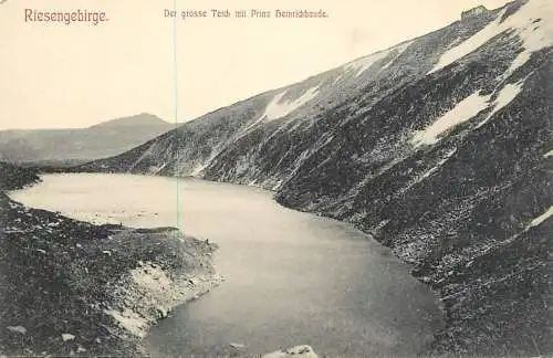 Germany Riesengebirge Der grosse Teich mit Prinz Heinrichbaude