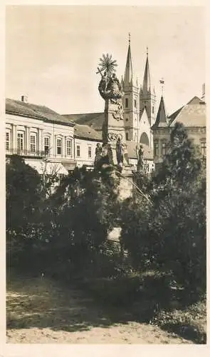 Serbia Szabadka Subotica park view with Holy Trinity statue