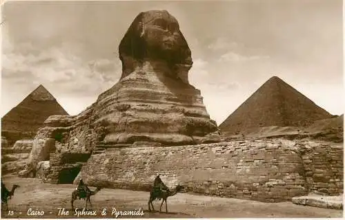 Egypt Cairo the sphinx & pyramids