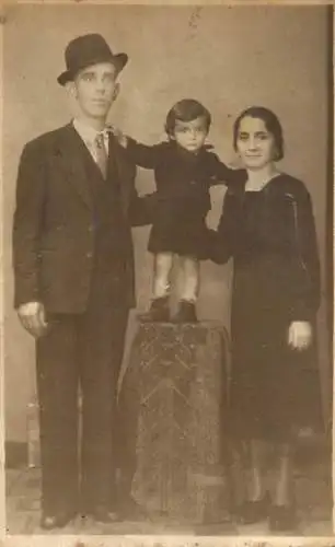Family souvenir photo postcard