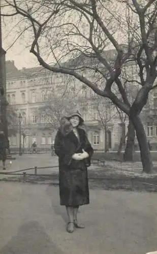 Woman instant photography place to identify