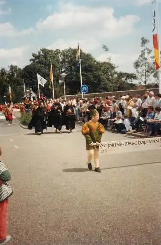 Netherlands Limburg Thorn Kodak photo traditional costumes parade 1993 Sitkard