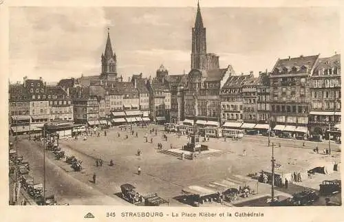 France Bas Rhin Strasbourg la place Kleber et la cathedrale