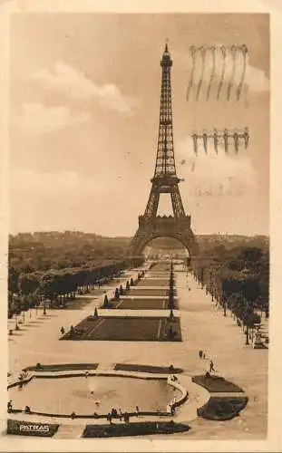 France Paris la Tour Eiffel vue du Trocadero 1934