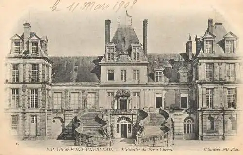 France palais de Fontainebleau l'escalier du Fer a Cheval 1903