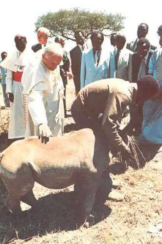 Visita di Papa Giovanni Paolo II Pope John Paul visit in Africa animals