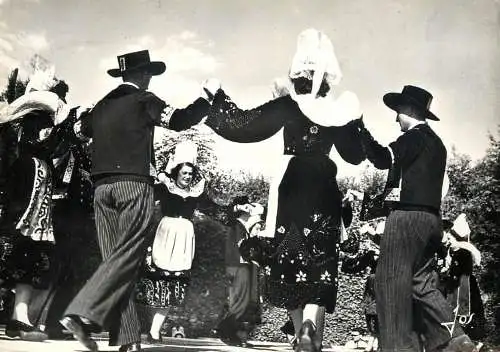 France postcard Finistère pays de Rosporden traditional costume