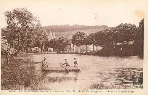 France postcard Ardèche La Louvesc une partie de Canotage sur le lac du Grand Lieu