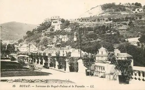 France postcard Puy-de-Dôme Royat terrasse du Royal Palace et le Paradis