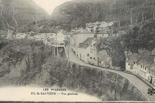 France postcard Hautes Pyrénées Luz Saint Sauveur a Gavarnie
